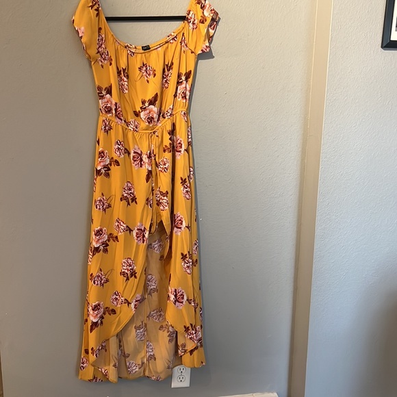 Floral shorts hi low dress - Picture 3 of 3